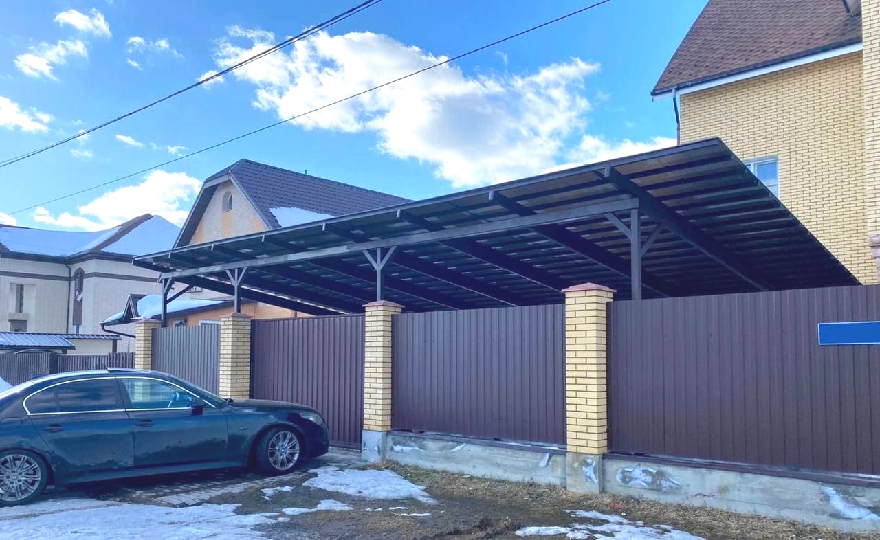 Навес для двора загородного дома